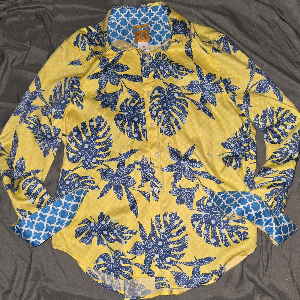Ruby rd size 8 button up yellow floral blouse